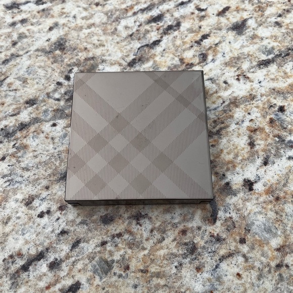 Burberry eyeshadow, quad nude blush #12 - Picture 2 of 4